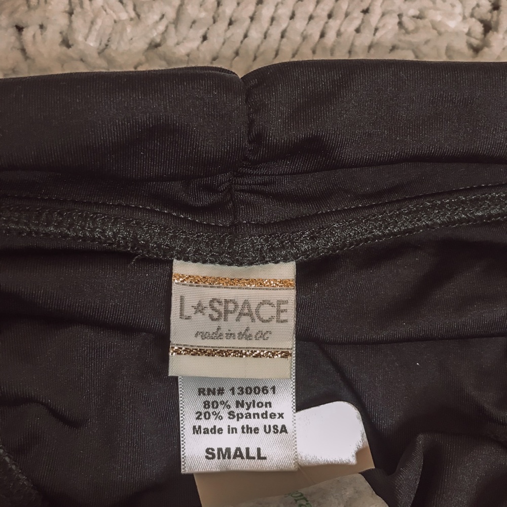 l*space Black Bikini Bottoms w Ruched Back NWT S - Picture 3 of 6